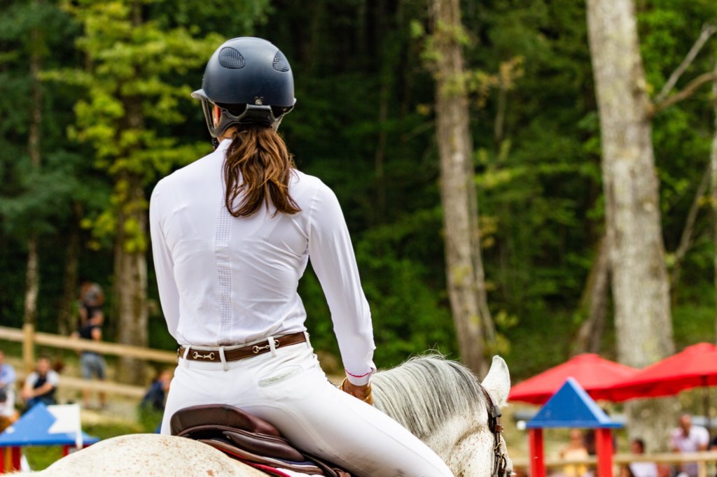 4 Ways To Stop Bouncing When Cantering